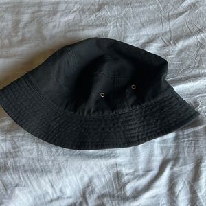 All black bucket hat